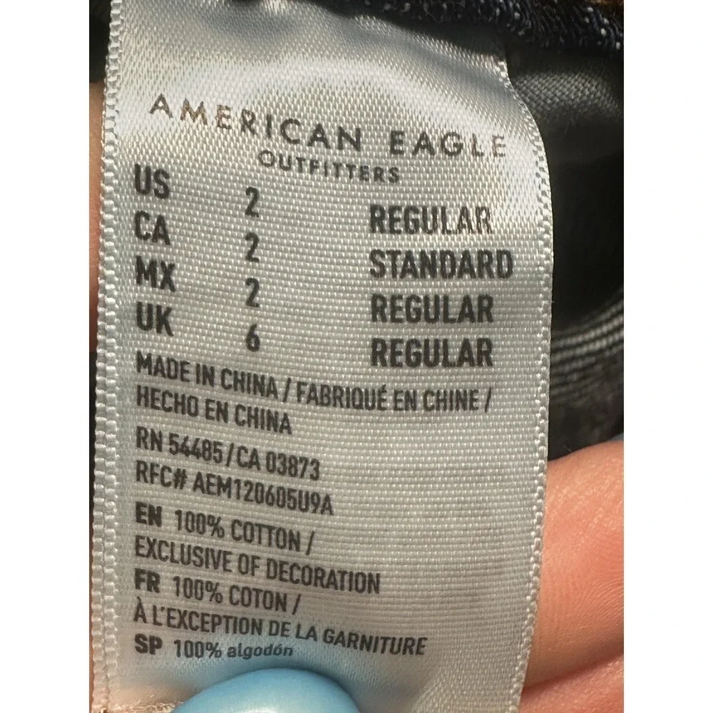 American Eagle Jeans Womens 2 Blue Tomgirl Distressed Ripped Denim High‎ Rise